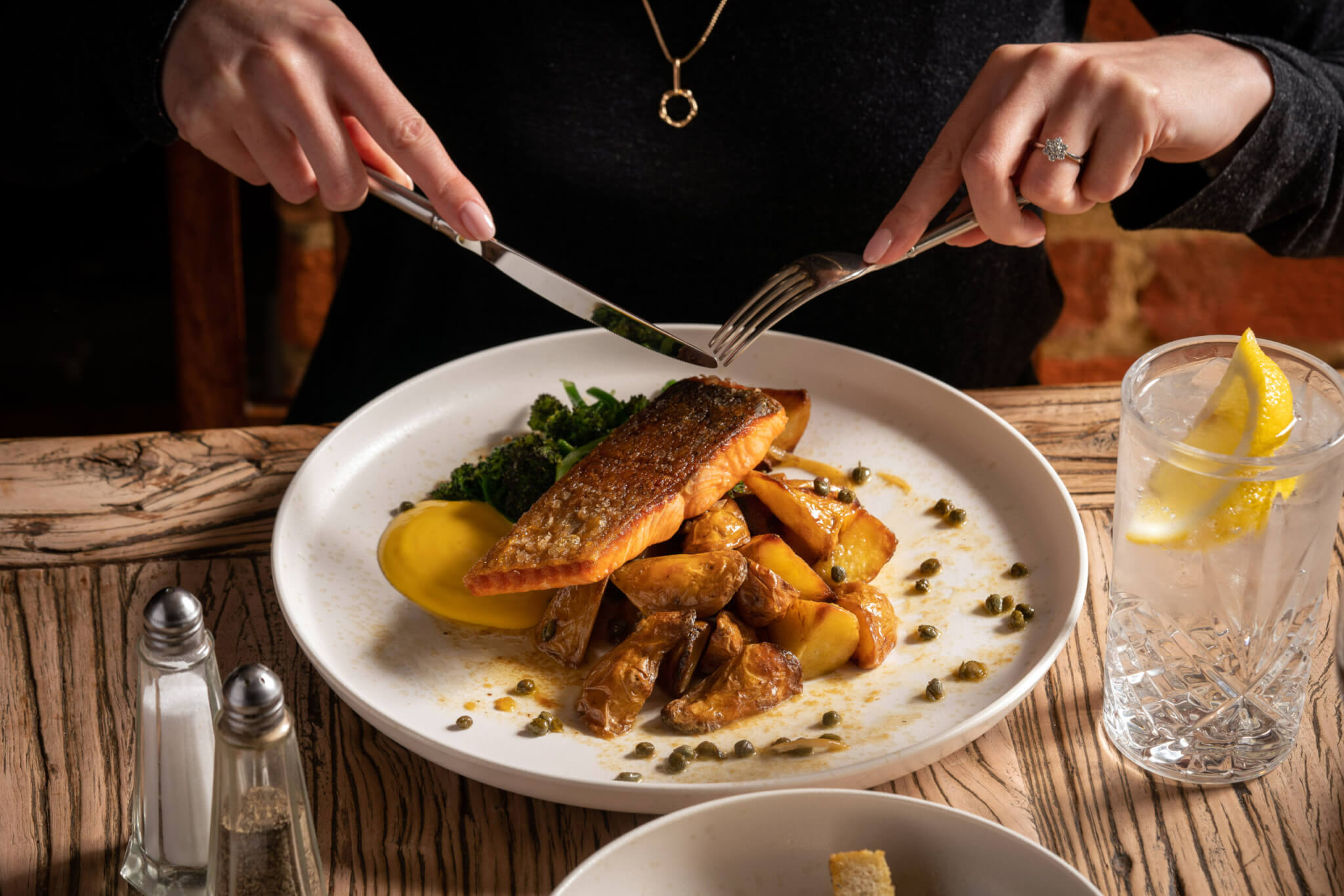 seasonal menu Food and Drink scaled